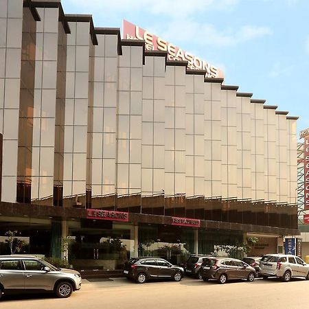 Airport Hotel Le Seasons Nowe Delhi Zewnętrze zdjęcie